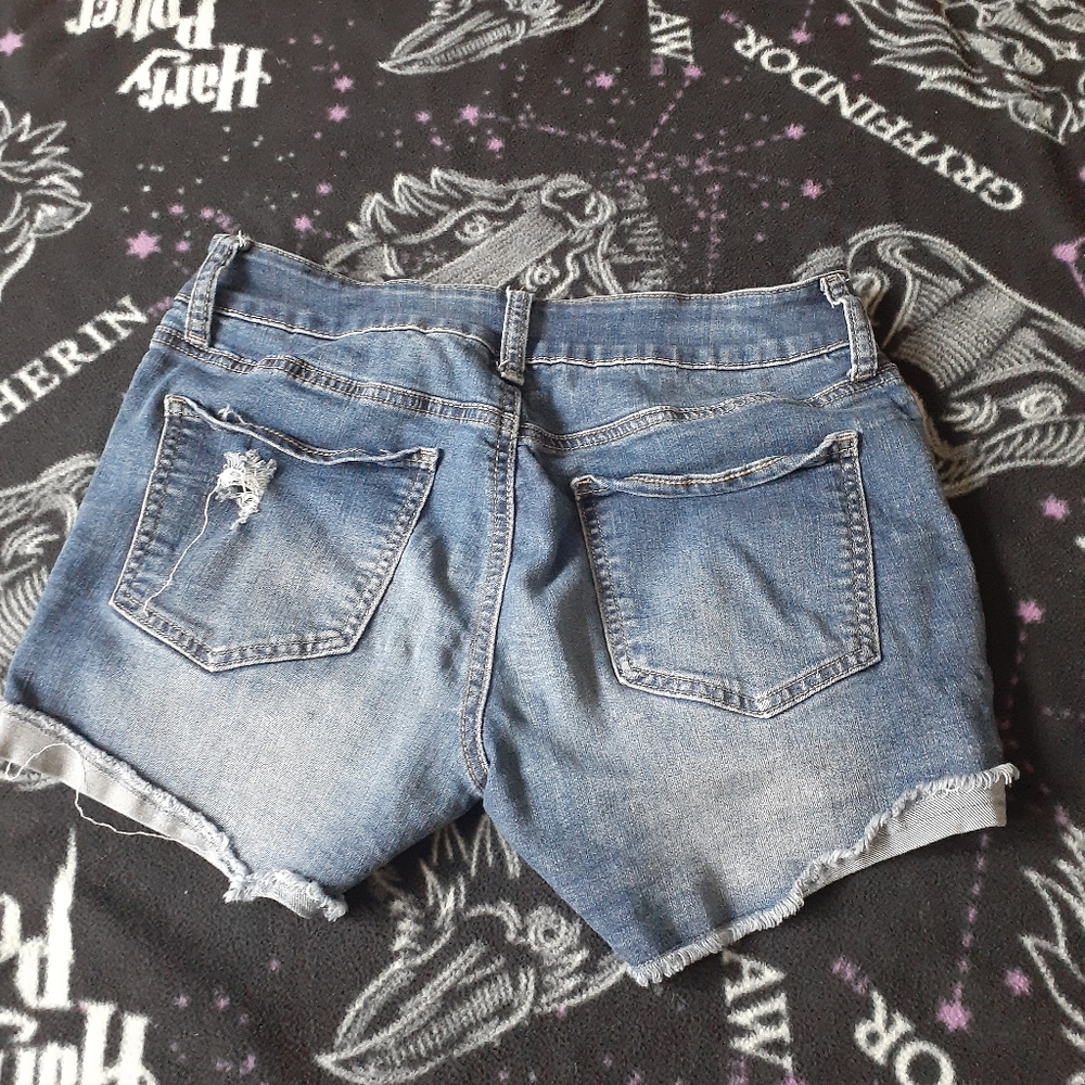 Shorts - Picture 2 of 2